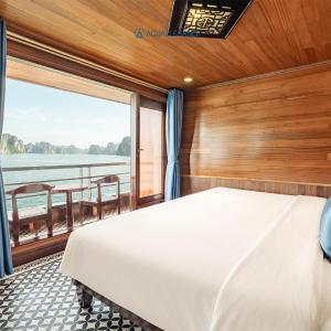 Junior Suite with Balcony
