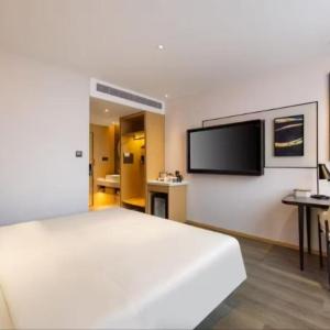 Superior Double Room with City View