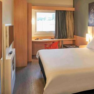 Standard Apartment with One Double Bed