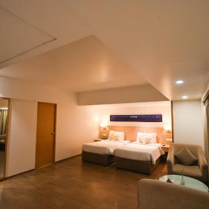 Deluxe Room - 2 Single Beds (15% discount on food and soft beverage)