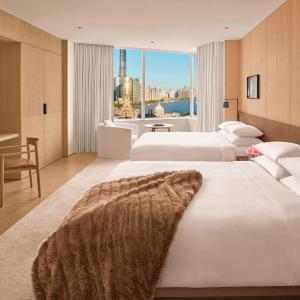 Pearl Tower View Queen Beds Room
