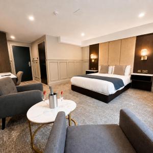 Superior King Room