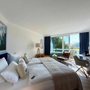 Deluxe Queen Room