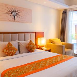 Deluxe Room With Pool Access and Free Beers