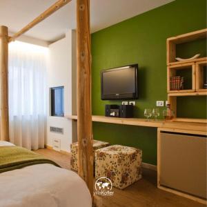 Classic Double Room with Private Sauna and Fireplace