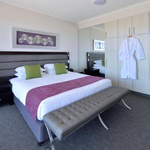 Three Bedroom Serviced Apartment with Balcony