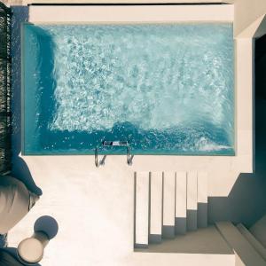 Suite with Private Plunge Pool and Stunning Mountain View