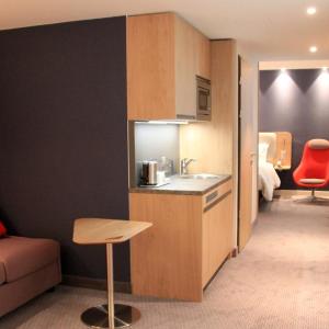 Queen Suite - Accessible