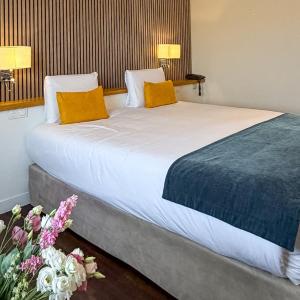 Superior Room - 1 King Bed