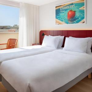 Superior Twin Room Courtyard & Balcony