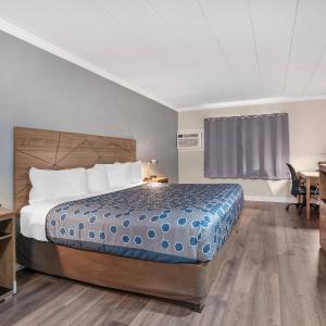 King Room - Non-Smoking
