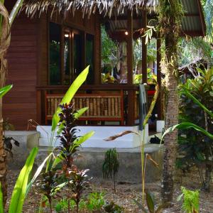 Deluxe Bungalow with Garden View