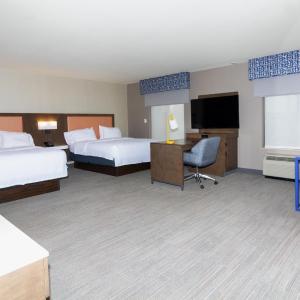 Room with Two Queen Beds - Non-Smoking