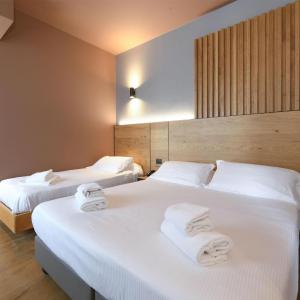 Comfort Queen Room with Sofa Bed - Non-Smoking