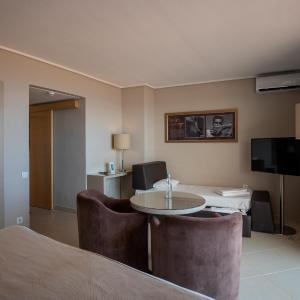 Family Room with Sea View (2 Adults + 2 Children)