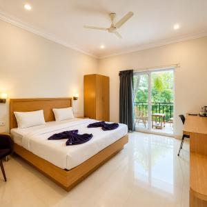 King Room with Pool View