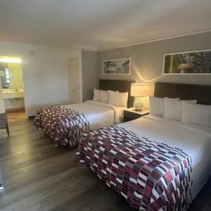 Deluxe Room with Two Queen Beds Non-Smoking