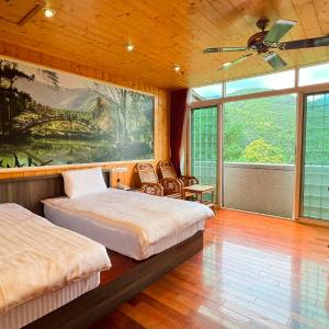 Double Room with Mountain View