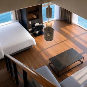 Deluxe Suite with Sea View