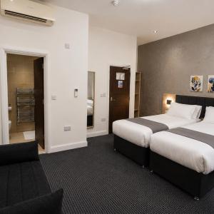 Superior Triple Room