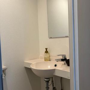 Twin Room with Shower - Non-Smoking
