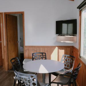 One Bedroom Cabin 5 Berth