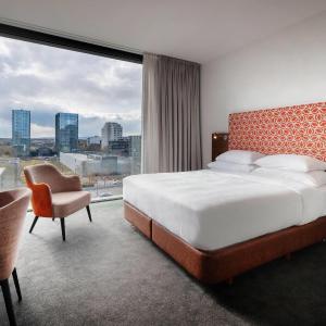 One-Bedroom King Suite