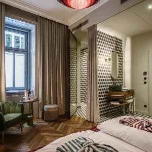 Doppelzimmer – Josefine Sur Cour