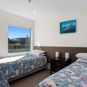 Apartment with Pool View 