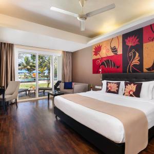 Deluxe King Room with Pool View - 15% discount on dining & spa, evening high tea for two, plus a complimentary room upgrade, subject to availability