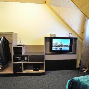 Comfort Queen Room