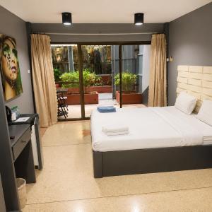 Economy Triple Room