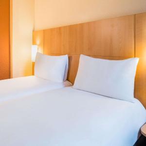 Standard Room with 2 Single Beds