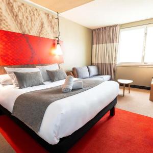 Executive Room with Queen Bed and Double Sofa Bed