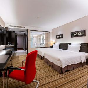 Superior Room with Two Twin Beds