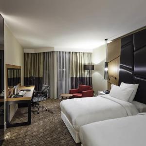 Deluxe Room with Twin Bed - City View