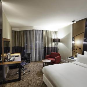 Superior Room with King Bed - City View