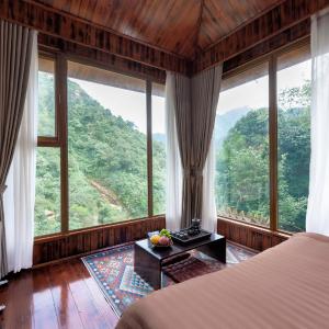Bungalow - Water Front 