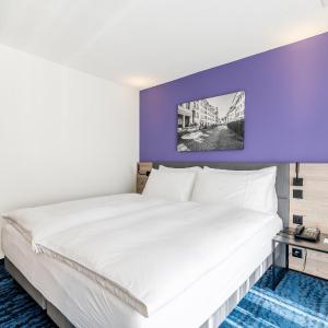 Standard Family Suite