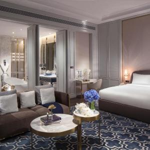 Prestige Suite (King bed)