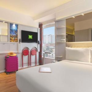 Standard Room with One Single Bed and One Double Bed