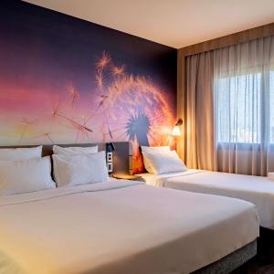 Superior Room with One Double Bed and One Single Bed
