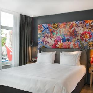 Signature City View Suite