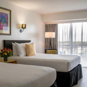 Harbor Deluxe Balcony Double Double