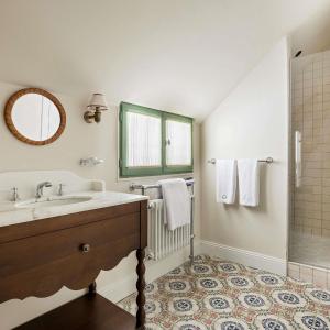 LA FERME – DELUXE ROOM, 1 King bed, 1 single bed