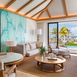 Beach Front King Suite with Infinity Pool and Butler Service