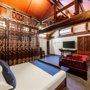 Triple Room with Bath
