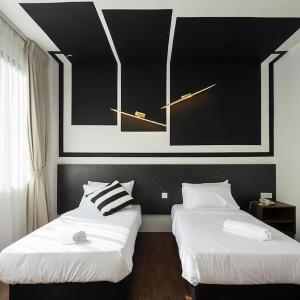 Hollywood Twin Room