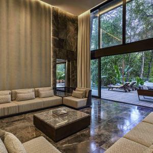 Villa with Garden View
