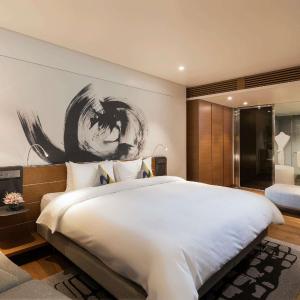 Premier One-Bedroom King Residence